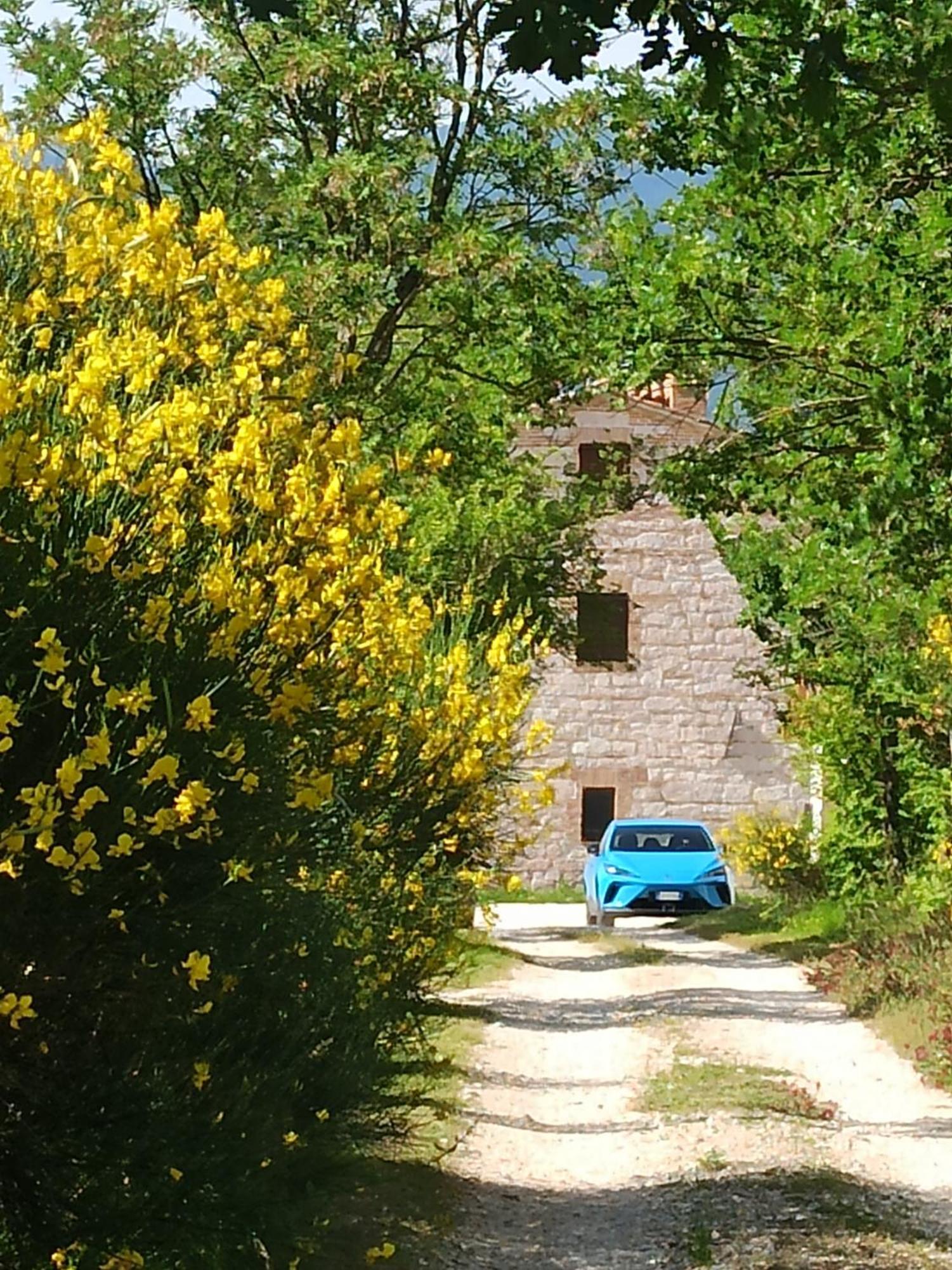Antica Dimora Italiana Villa Fabriano Kültér fotó